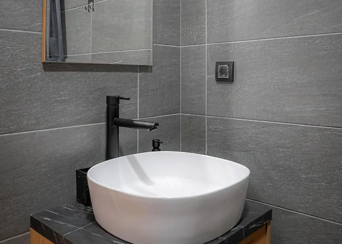 Apart Otel Hill View B121, *